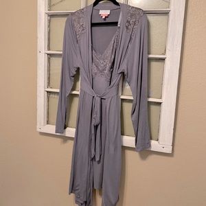 Jessica Simpson nursing nightgown & robe